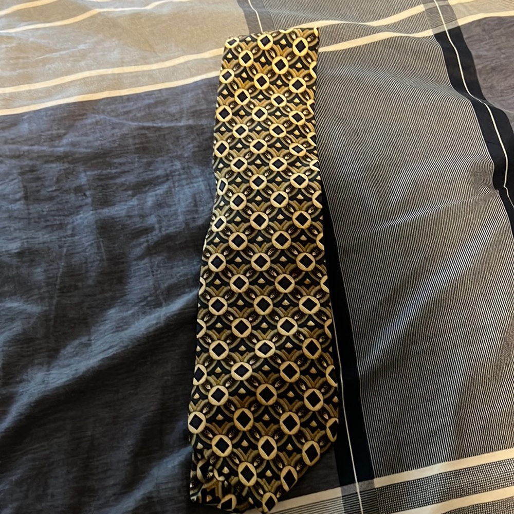 JR Riggings tie